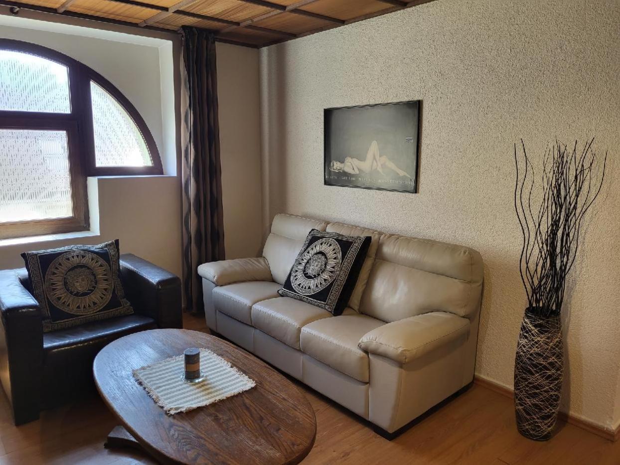 Sunflower Prague Apartments And Suites Buitenkant foto